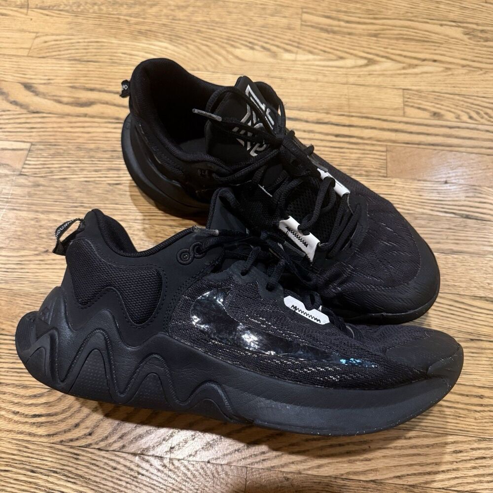 Nike Giannis Immortality 2 Mens 9.5 Basketball Shoes Black Holographic Swoosh